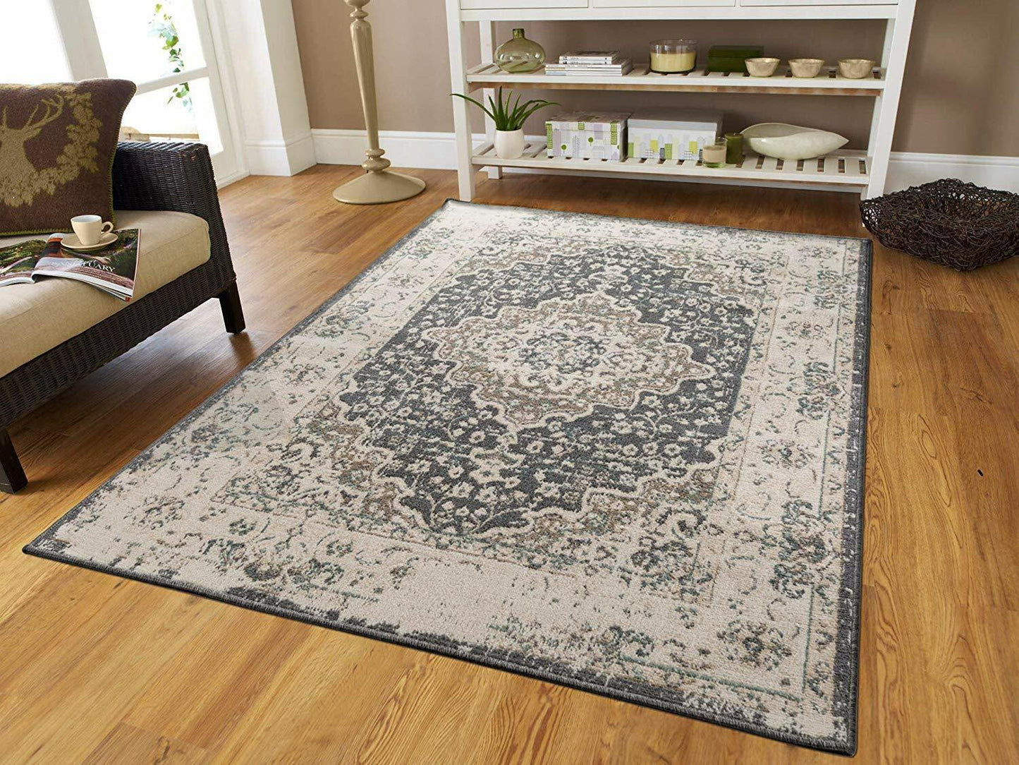 Traditional Distressed Area Rug 5x8 Gray